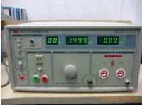  产品说明：  测试电压：DC　500V/1000V/2000V/2500V 测量范围：1～19999（MΩ）   ±5% 电    源：DC 9V～12V（可充）或220V  50Hz 重    量